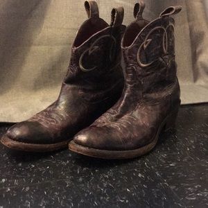Ariat Roper Cowboy Boots - size 10